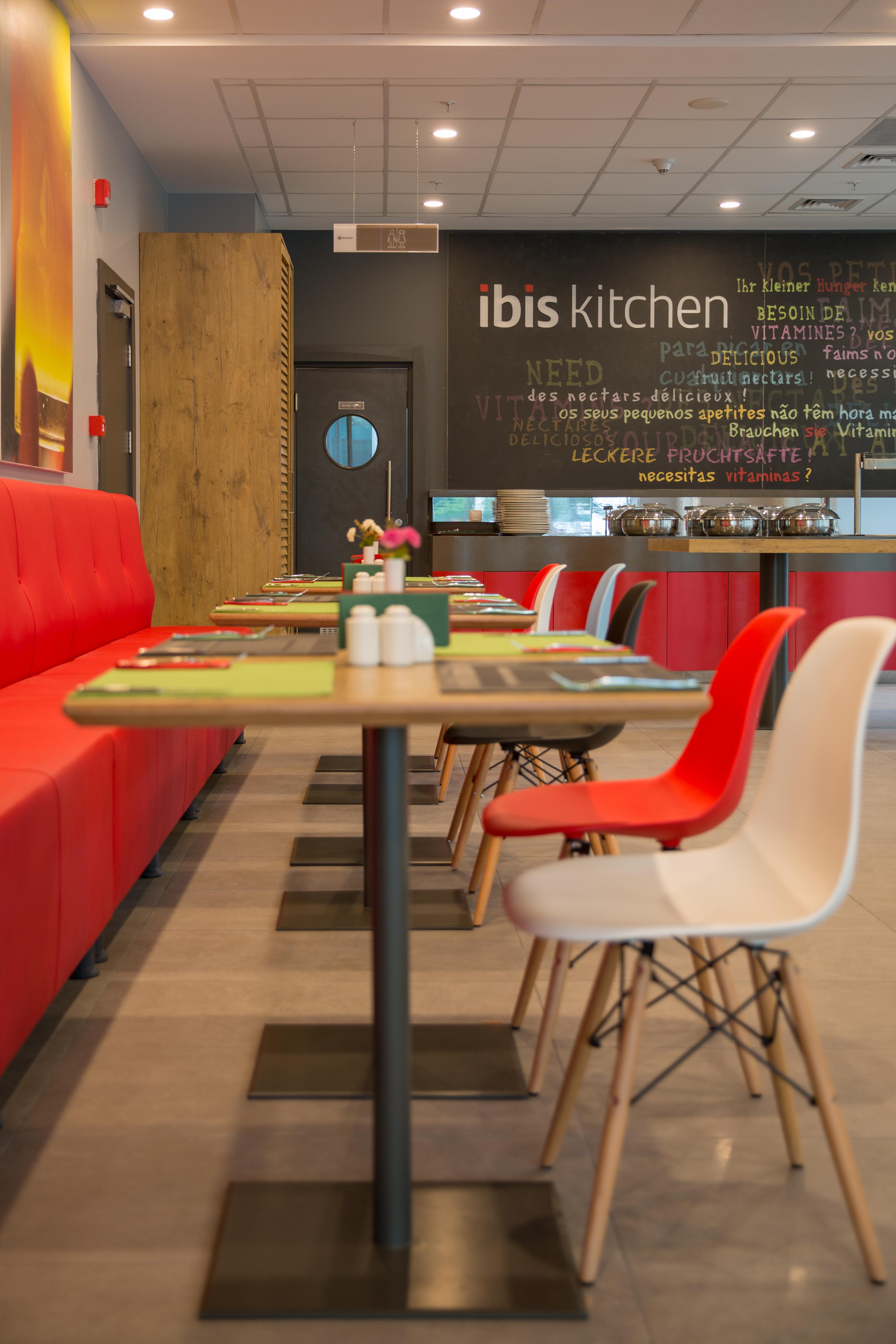 Hotel Ibis Istanbul West Exterior foto
